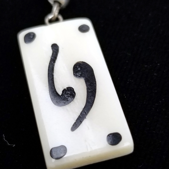Handpainted Yin & Yang Dangle Earrings EUC - Picture 3 of 8
